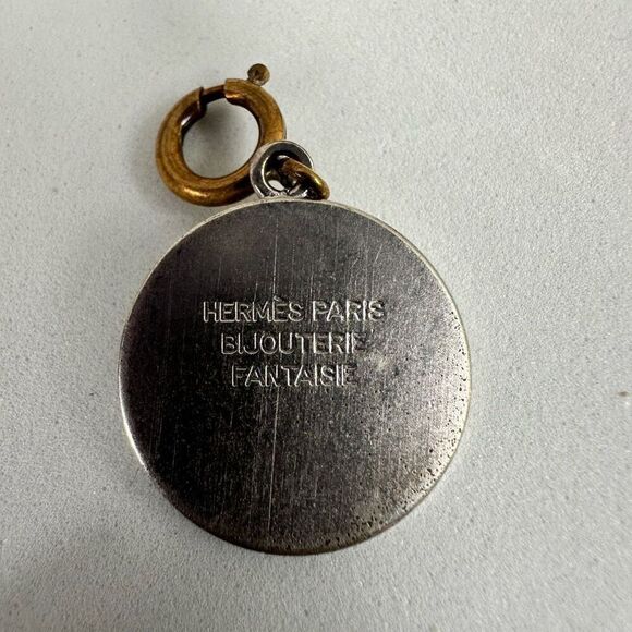 Hermes Circle Charm Pendant Silver Tone - Picture 4 of 4